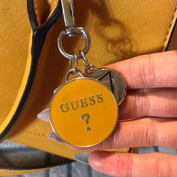πLIMITED EDITION GUESS PURSEπ - Picture 4 of 6